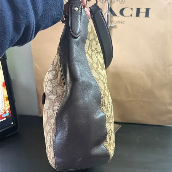 Coach Brown and Tan Hobo Bag - Picture 5 of 9
